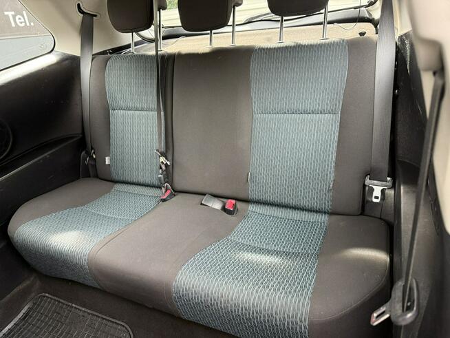 Toyota Yaris Salon Polska . Bezwypadkowy. Navigacja .Klimatyzacja