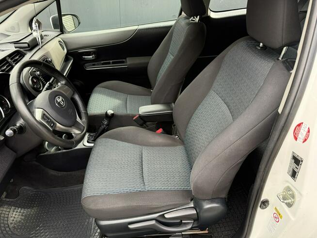 Toyota Yaris Salon Polska . Bezwypadkowy. Navigacja .Klimatyzacja