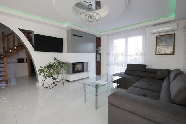 Dom+Garaż Solidnie Wybudowany i Wykończon Turowola