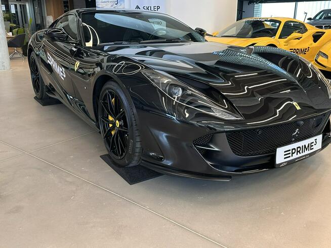 Ferrari 812, Superfast, lift, karbon