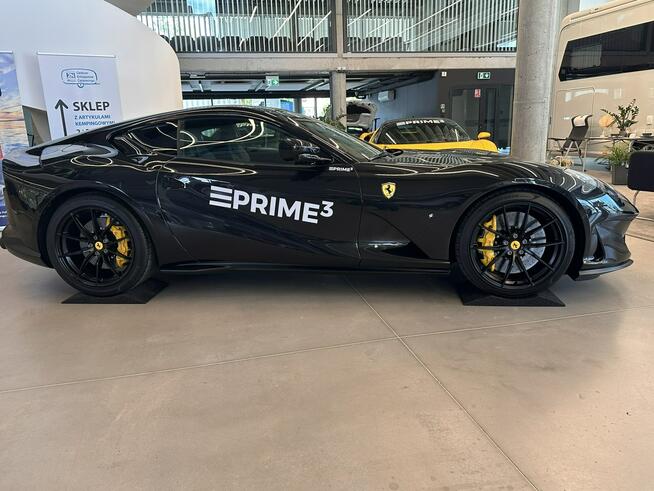 Ferrari 812, Superfast, lift, karbon