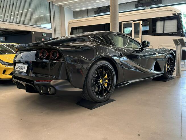 Ferrari 812, Superfast, lift, karbon