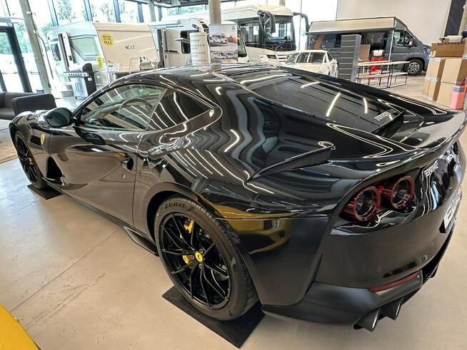 Ferrari 812, Superfast, lift, karbon