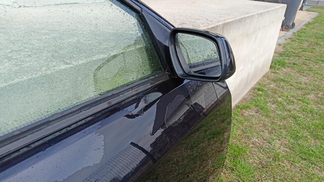 Drzwi prawe przednie czarne do Forda Mondeo MK 3