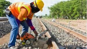 DELEGACJA - WARSZAWA - Prace fizyczne przy torowiskach