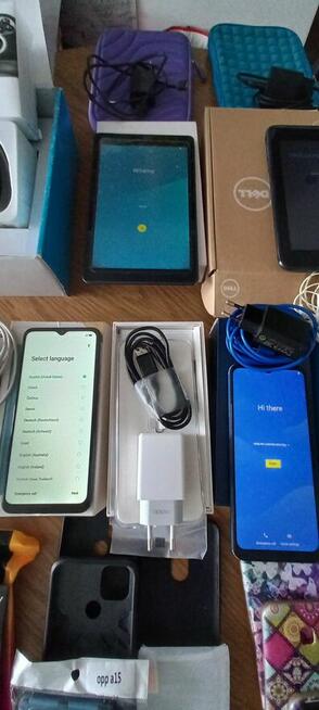 Zestaw 6 telefonów i 2 tabletów z akcesoriami