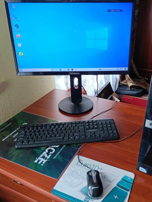 telewizor monitor STRONG 24 2x HDMI 1x VGA USB