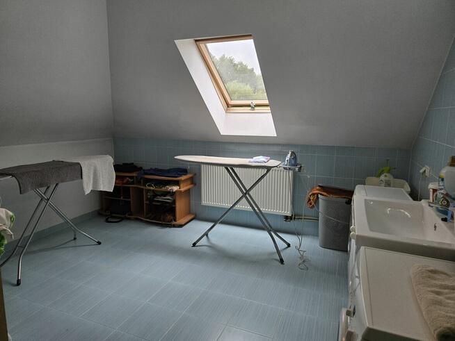 Dom 280 m² wolnostojący, ponad 4 pokoje, działka 1300 m²