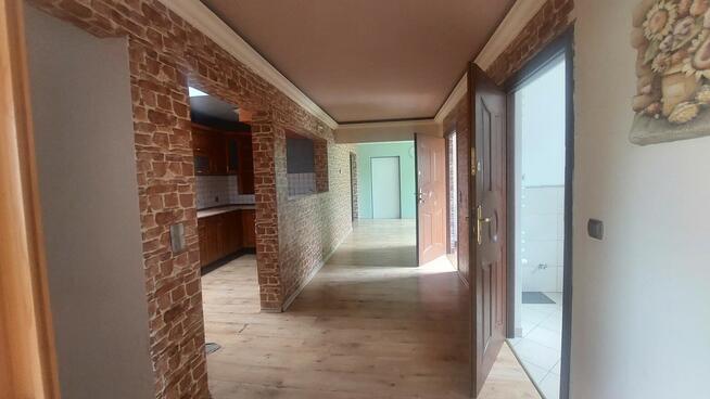 Konstantynów Łódzki. Przestronny budynek pod działalność.