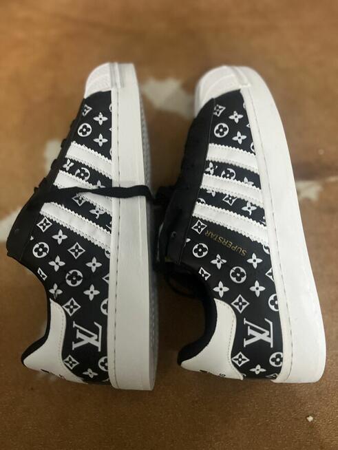 Adidasy Superstary