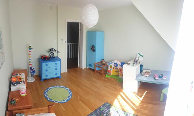 Dom 280 m² wolnostojący, ponad 4 pokoje, działka 1300 m²