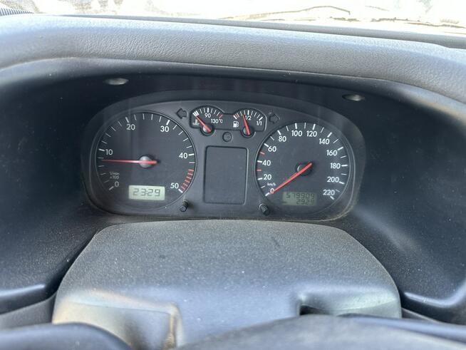 Volkswagen Transporter 9 miejsc, long, hak ,Webasto, wymieniony rozrząd i olej, lampy LED