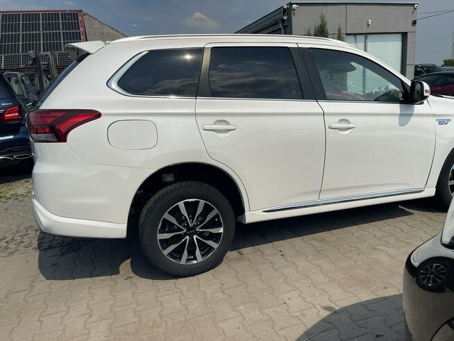Mitsubishi Outlander AWD PHEV Automat Klimatronik Kamera Podgrzewanie