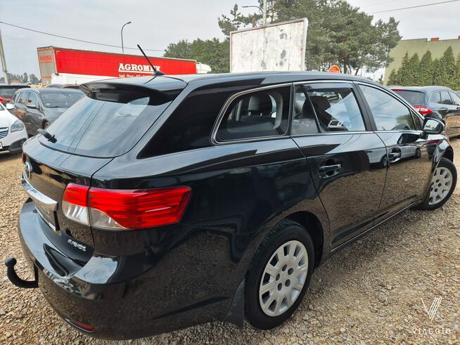 Avensis 1.8 benzyna Sol 147km KAMERA hak NAVI serwis BEZYWPADEK 2013