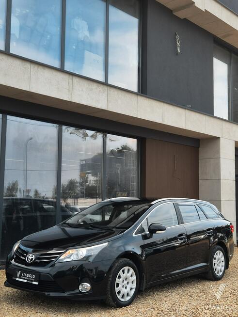 Avensis 1.8 benzyna Sol 147km KAMERA hak NAVI serwis BEZYWPADEK 2013