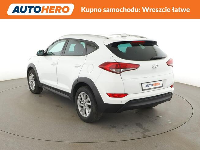 Hyundai Tucson navi klima auto kamera i czujniki parkowania