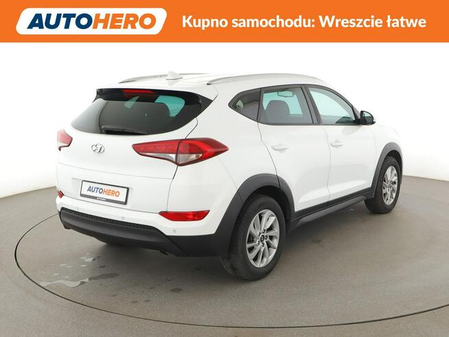 Hyundai Tucson navi klima auto kamera i czujniki parkowania