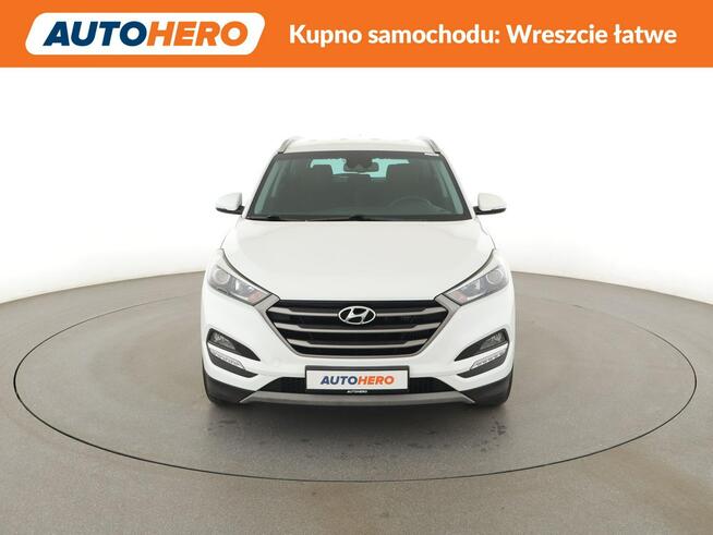Hyundai Tucson navi klima auto kamera i czujniki parkowania