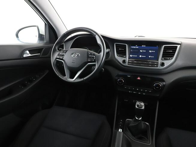 Hyundai Tucson navi klima auto kamera i czujniki parkowania