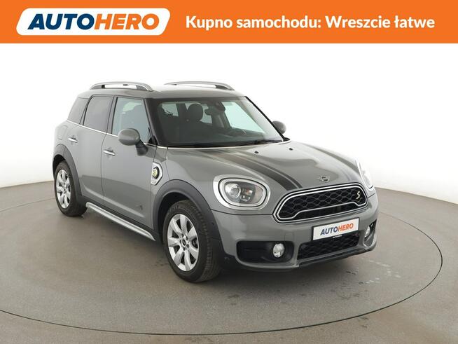 Mini Countryman PHEV full LED navi grzane fotele kamera i czujniki parkowania