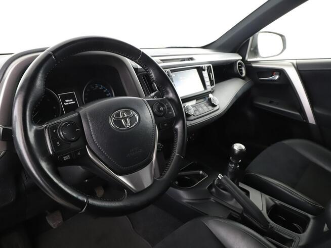 Toyota RAV-4 grzane fotele półskóra hak kamera BiLED tempomat