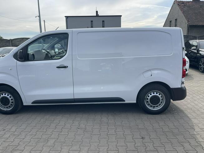 Opel Vivaro Blaszak Zabudowa Czujniki park. Klimatyzacja