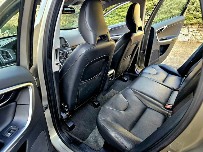 Volvo XC 60 2.0 D 5 cylindrów Skóry Navi Serwis