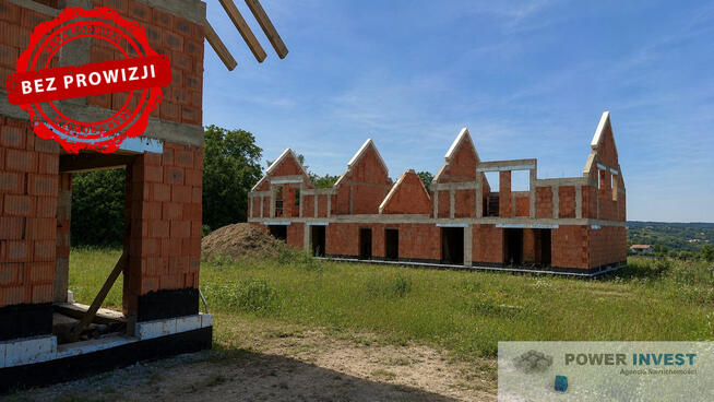 Kameralna inwestycja - Wielka Wieś, dom z garażem.