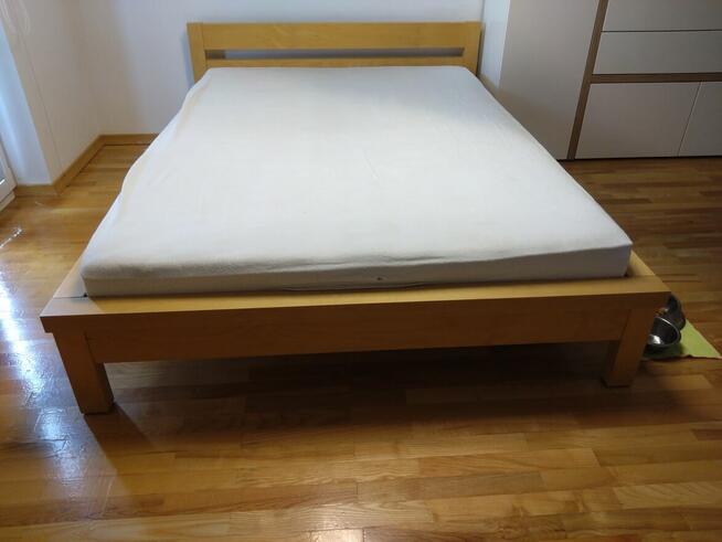 łóżko z materacem 1,40 m x 2