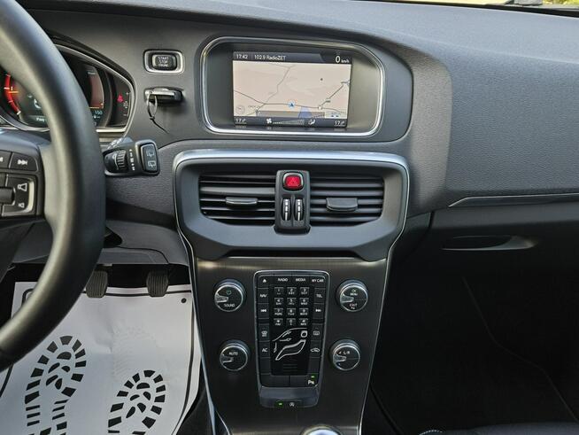 Volvo V40 Ładne i Zadbane* Panorama dach* Rok GWARANCJI