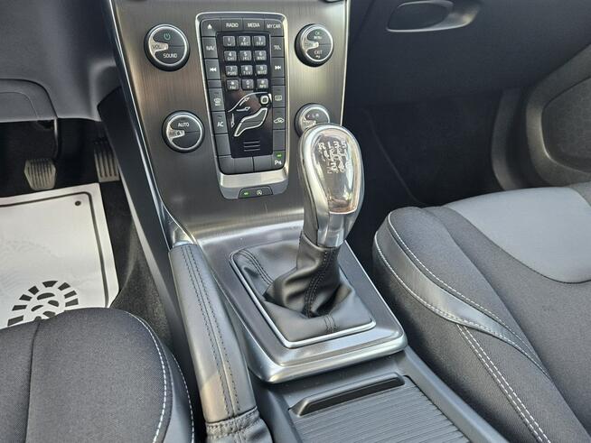 Volvo V40 Ładne i Zadbane* Panorama dach* Rok GWARANCJI