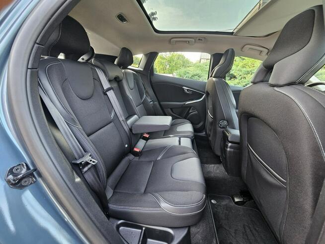 Volvo V40 Ładne i Zadbane* Panorama dach* Rok GWARANCJI
