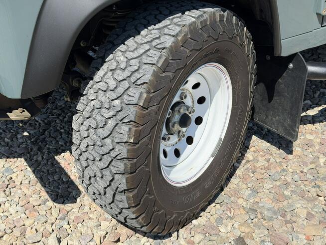 Land Rover Defender 2.4 TD4