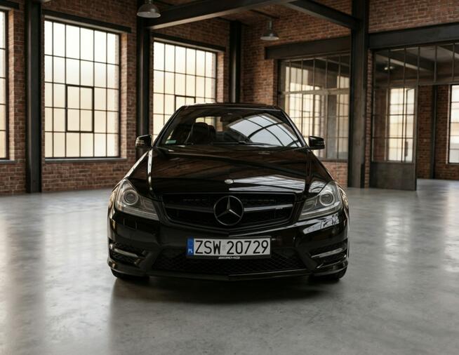 Mercedes C 350 AMG Line gwint alu 19 full opcja Rok Gwarancji