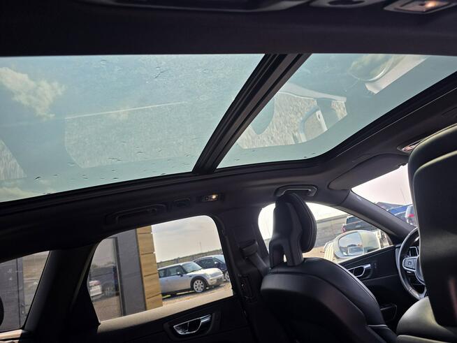 Volvo XC 60 2.0 190 D4 El.Klapa Kamera driveSelectLED Panorma R-DESING Gwarancja