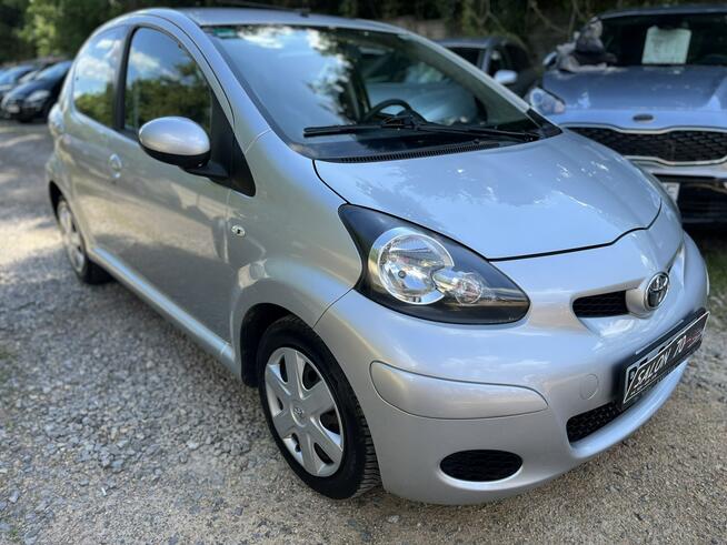 Toyota Aygo 1.0 Klima El szyby El lusterka Wspomaganie Stan BDB Bezwypadk opłacony