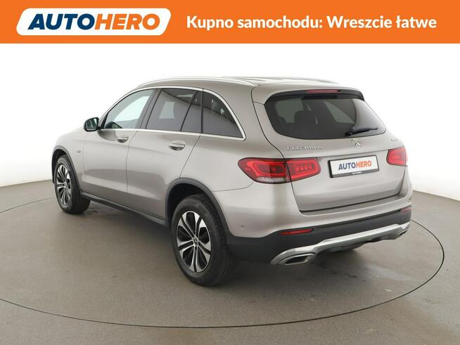 Mercedes GLC 300 FV23 pHEV 4matic kamera carplay led automat navi pdc asystenci skóra
