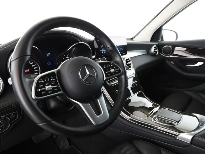 Mercedes GLC 300 FV23 pHEV 4matic kamera carplay led automat navi pdc asystenci skóra