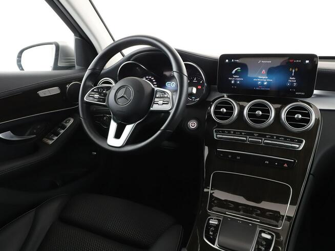 Mercedes GLC 300 FV23 pHEV 4matic kamera carplay led automat navi pdc asystenci skóra