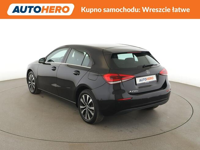 Mercedes A 250 FV23 pHEV led automat virtual navi kamera pdc
