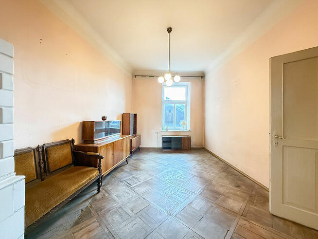 Mieszkanie w kamienicy dwa balkony