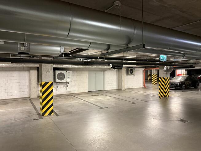 Miejsce postojowe, Garaż, Parking ANGEL ul. Walońska