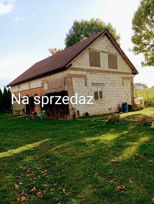 Sprzedam budynki z działką
