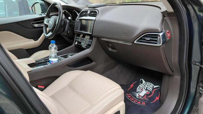 JAGUAR F-PACE W BARDZO BOGATEJ WERSJI PRESIGE