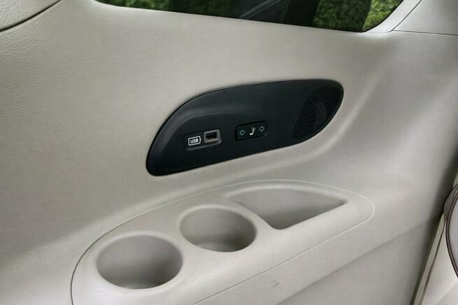 Pacifica 2020 w wersji Limited 7 miejsc silnik 3.6 V6 90 brutto