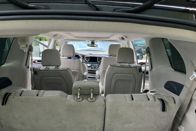 Pacifica 2020 w wersji Limited 7 miejsc silnik 3.6 V6 90 brutto