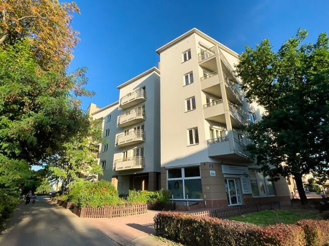 Duża kawalerka miejscem w garażu- KEN 21, Ursynów