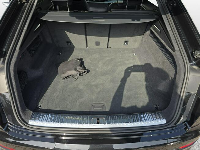 Audi Q8 MatrixLED_HeadUp_Hak_SoundSystem_Virtual_Panorama_HomeLink_Asystenci
