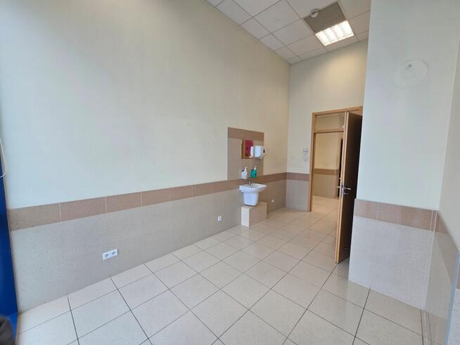 Lokal na parterze w świetnej lokalizacji