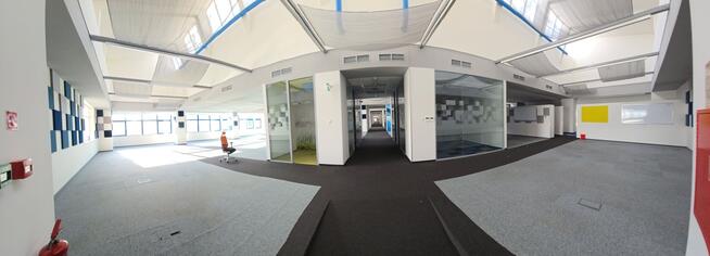 Lokal biurowy o powierzchni 2.450,30 m²
